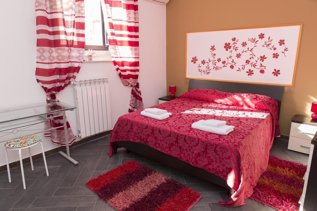 Casa Alcala Deluxe Hotel Катания Стая снимка