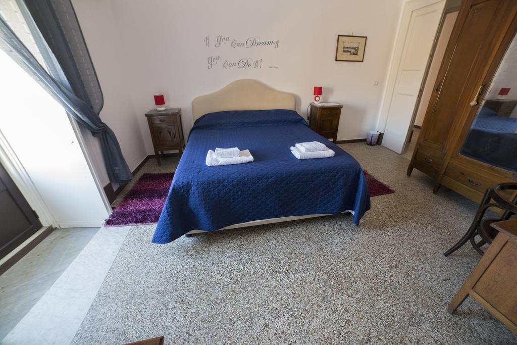 Casa Alcala Deluxe Hotel Катания Стая снимка