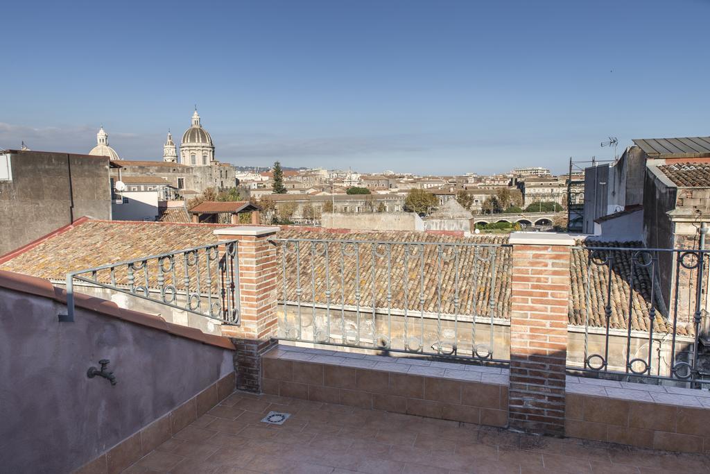 Casa Alcala Deluxe Hotel Катания Екстериор снимка