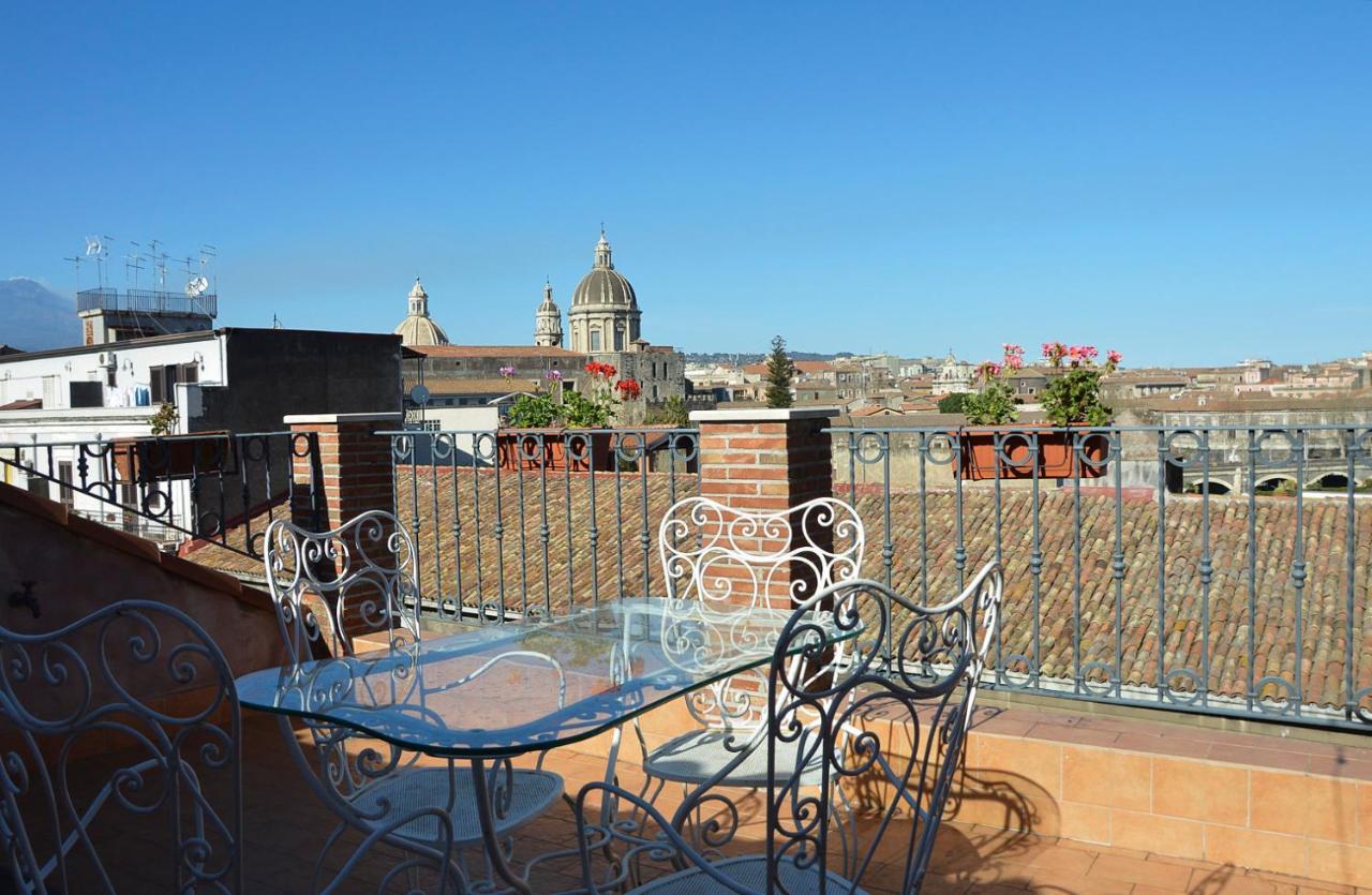 Casa Alcala Deluxe Hotel Катания Екстериор снимка