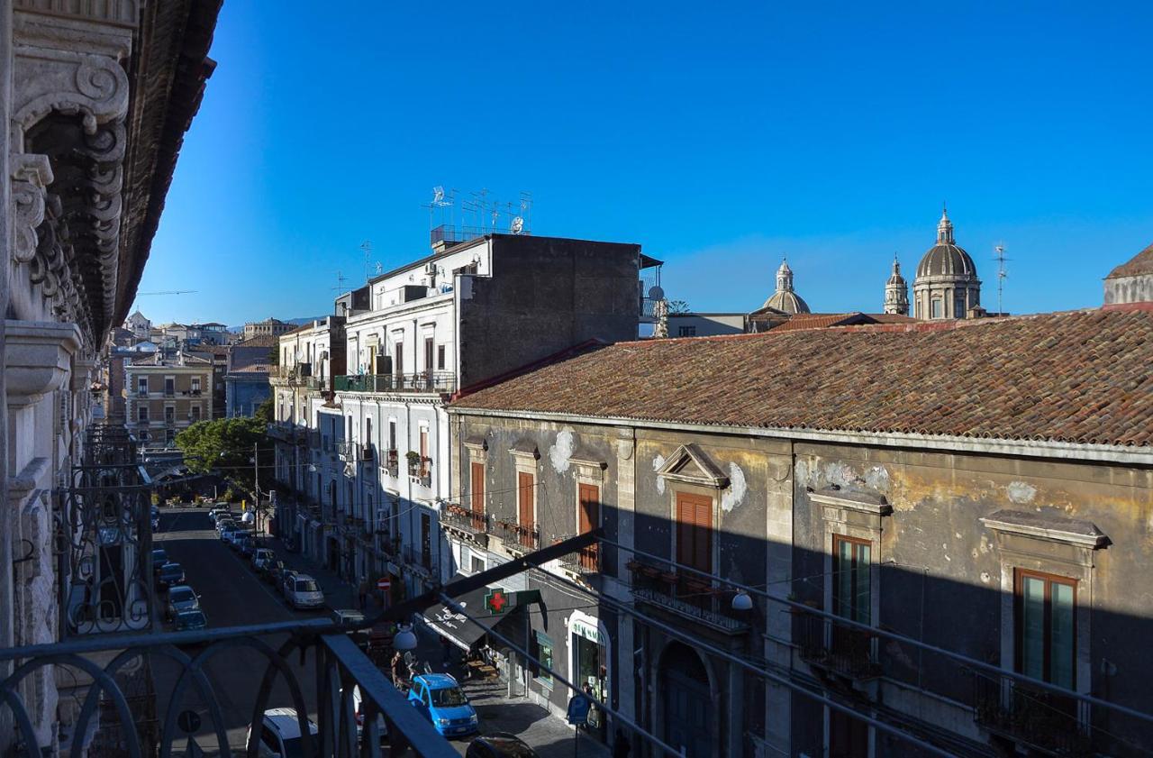 Casa Alcala Deluxe Hotel Катания Екстериор снимка